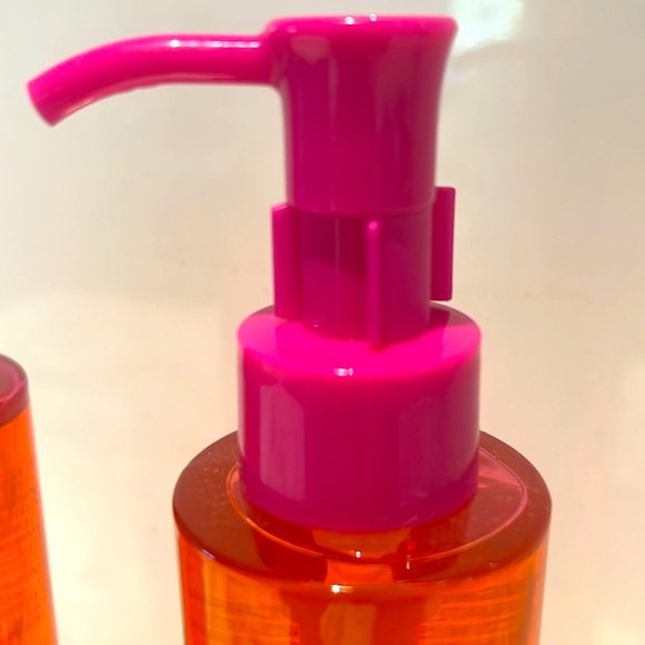 🌸NWT/Limited Edition Trader Joe’s Brazil Nut set of 2 Body oils. 4oz each/glass - Picture 6 of 9